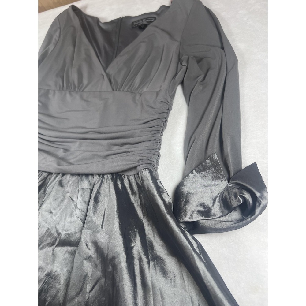 Jessica Howard Dress Womens 4 Silver Satin Ruched V Neck Long Sleeve Maxi Gown - Picture 4 of 16